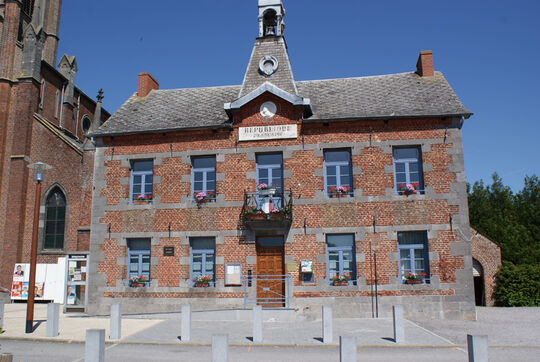 La mairie de Dourlers