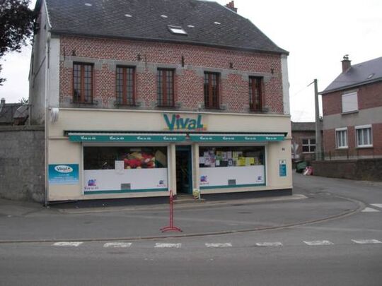 Le magasin alimentaire VIVAL