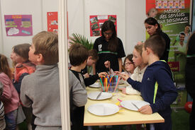 Atelier coloriage sur le stand de la MFR le Clo Fleuri d'Avesnes sur Helpe